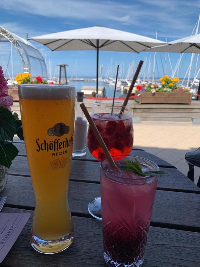 Strandstrasse - Fuehrt Auf Schoene Ostsee-seebruecke Apartment Kuehlungsborn