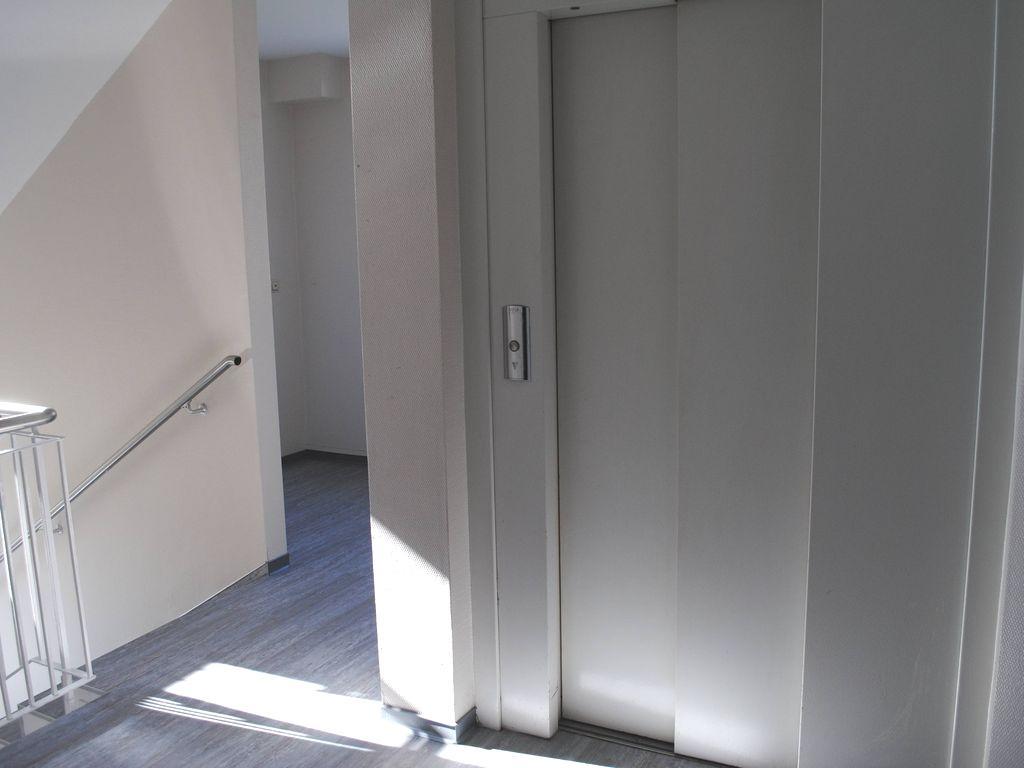 Strandstrasse - Fuehrt Auf Schoene Ostsee-seebruecke Apartment